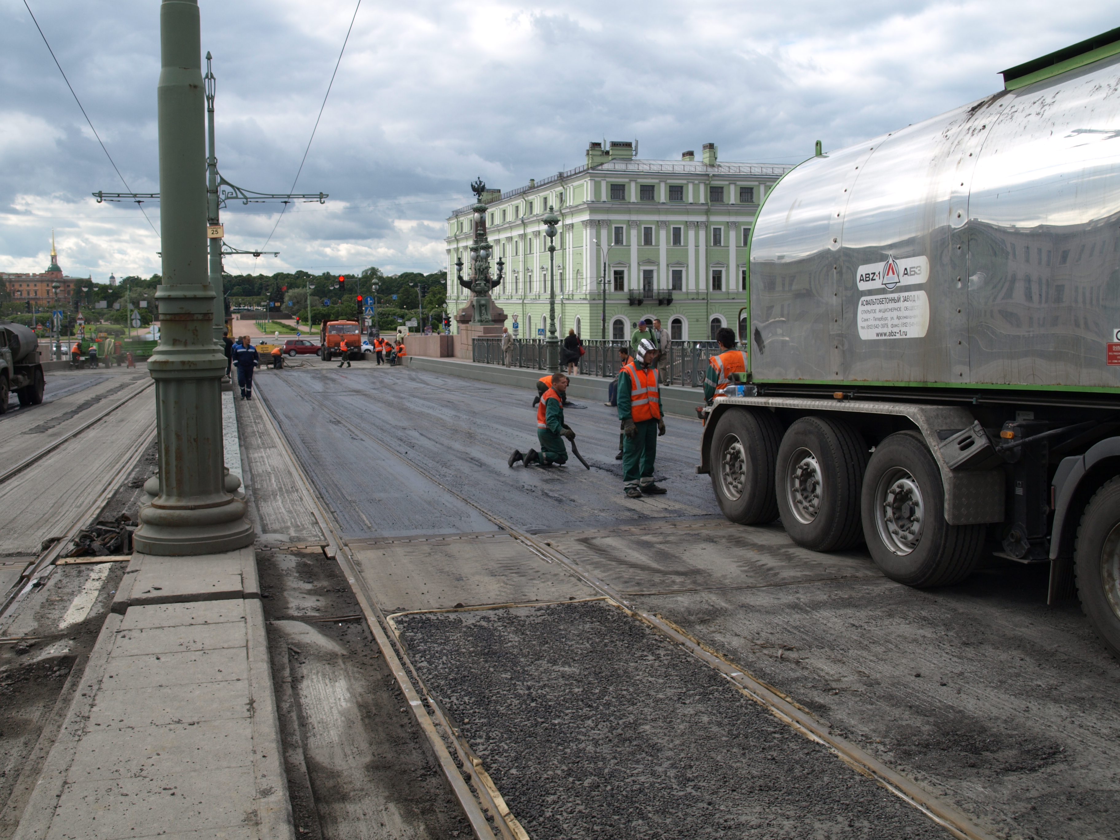 Троицкий мост